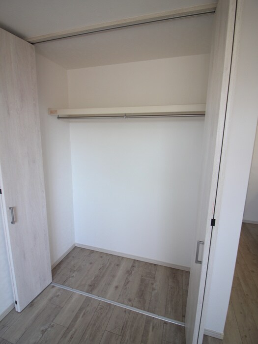 物件内観写真12　(収納)