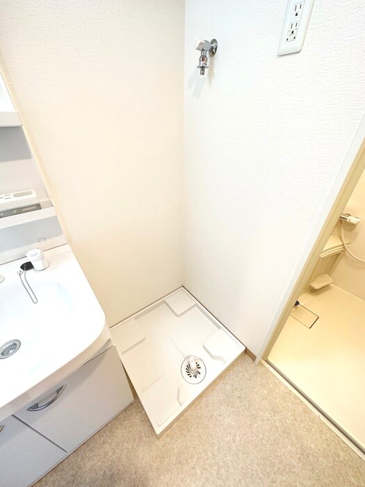 物件内観写真12　(洗濯機置場)