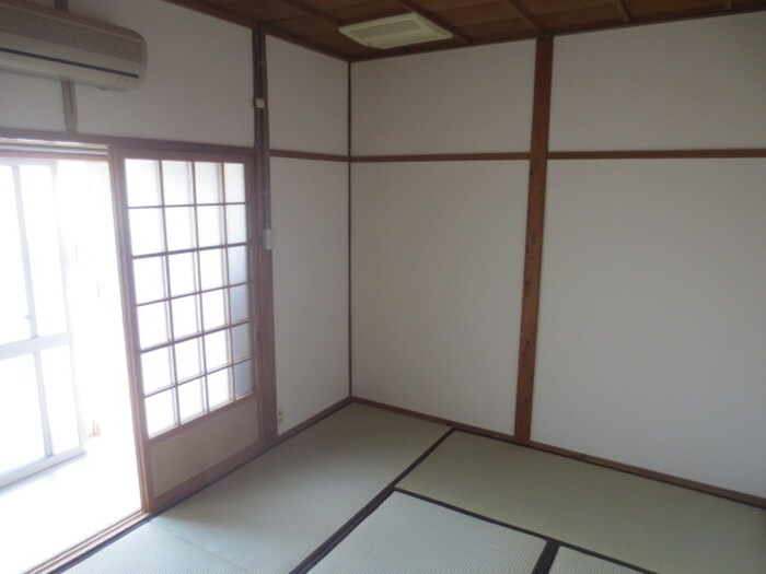 物件内観写真10　(居室)