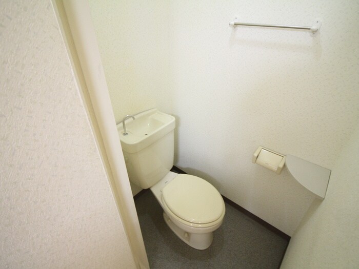 物件内観写真14　(トイレ)