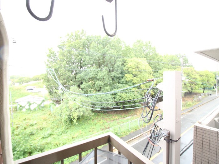 物件内観写真16　(室内からの展望)