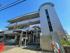 ファミ－ル１６外観写真