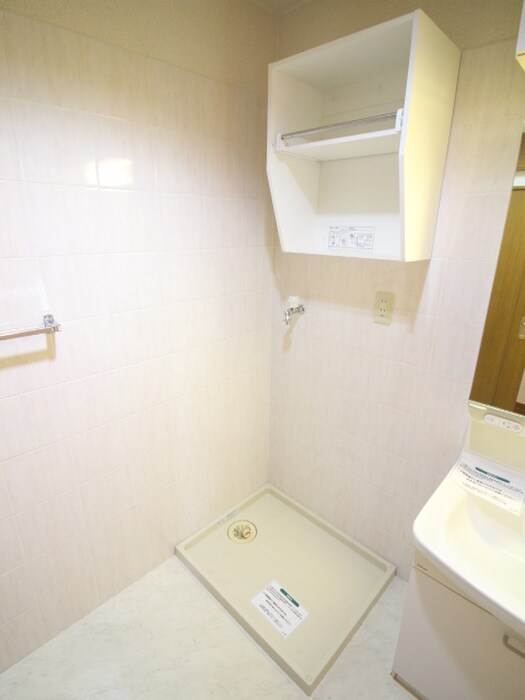 物件内観写真11　(洗濯機置場)