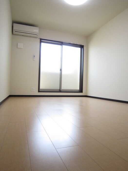 物件内観写真5　(居室)