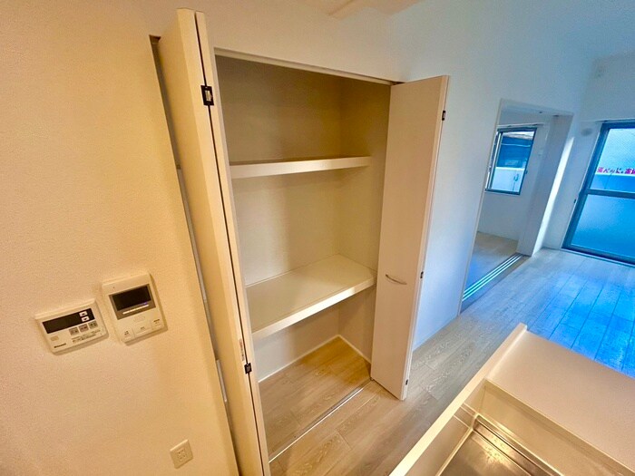 物件内観写真15　(収納)