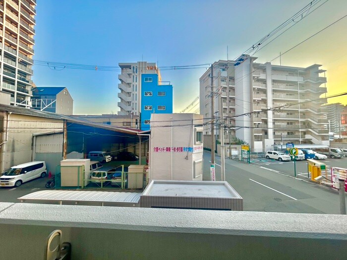 物件内観写真18　(室内からの展望)