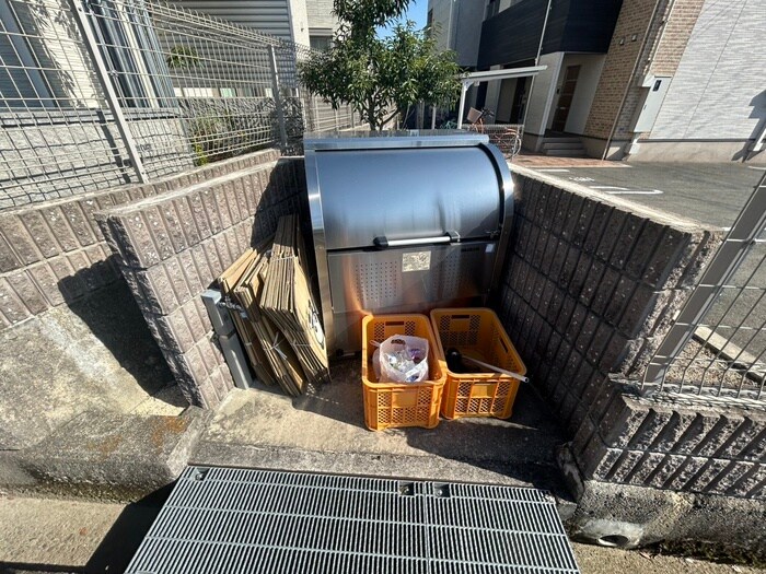 物件外観写真4　(建物設備)