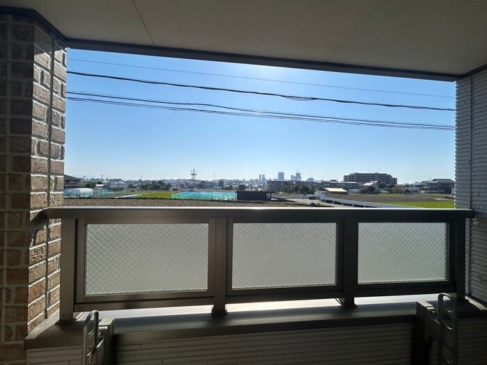 物件内観写真17　(室内からの展望)