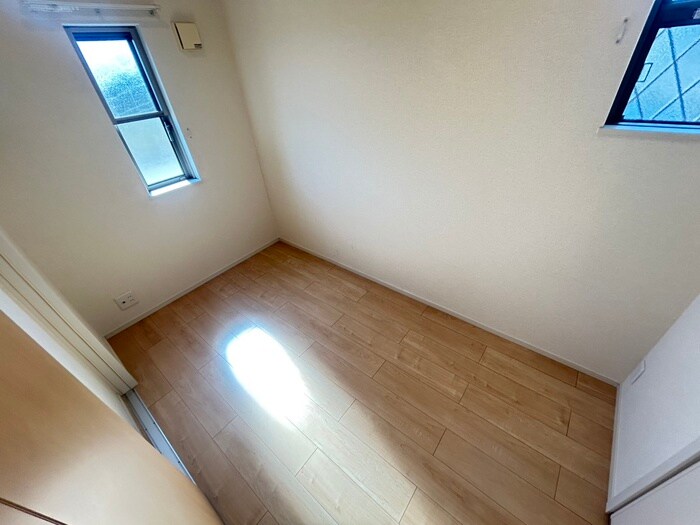 物件内観写真19　(居室)