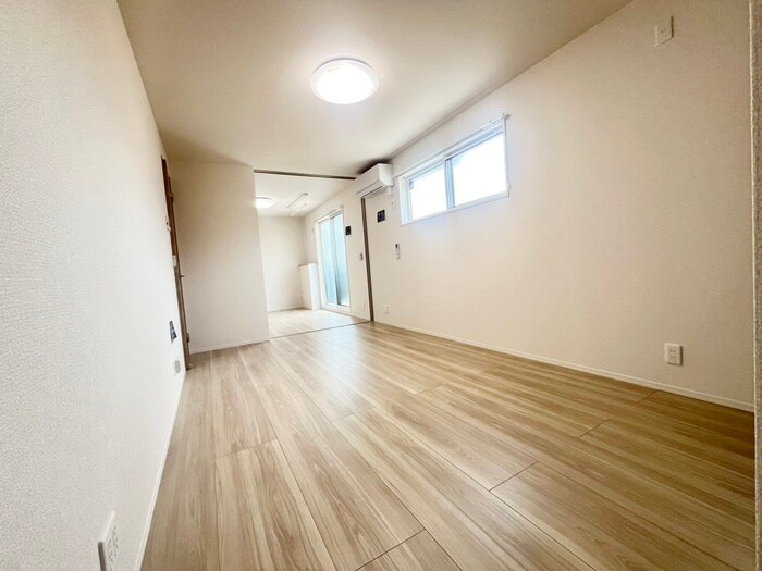 物件内観写真8　(居室)