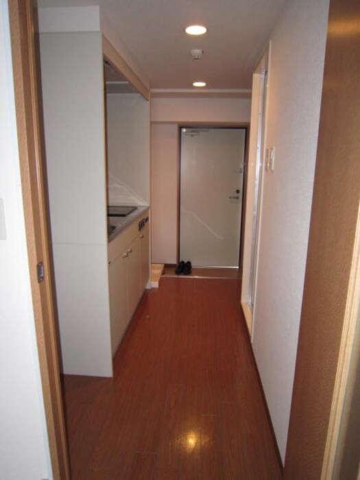 物件内観写真14　(廊下)