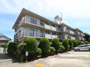 上甲東園千島ハイツ外観写真