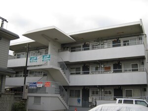 マンション北助松外観写真