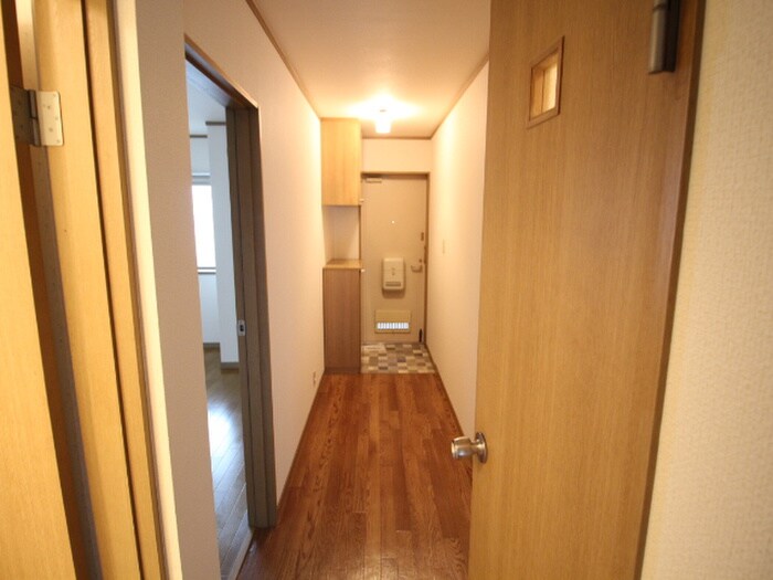 物件内観写真17　(廊下)