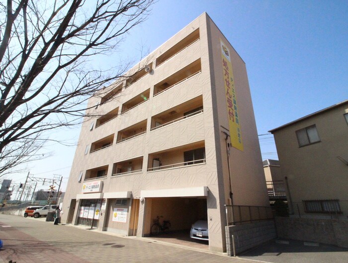 物件外観写真4　(駐車場)