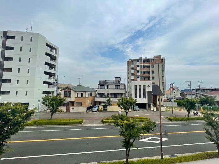 物件内観写真17　(室内からの展望)