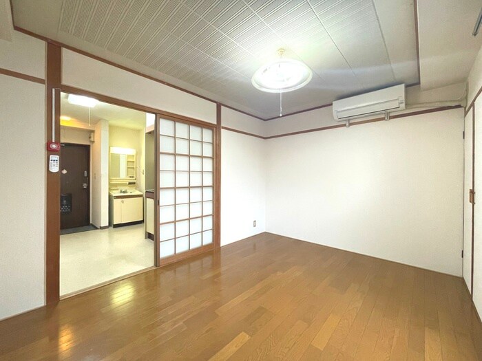 物件内観写真10　(居室)