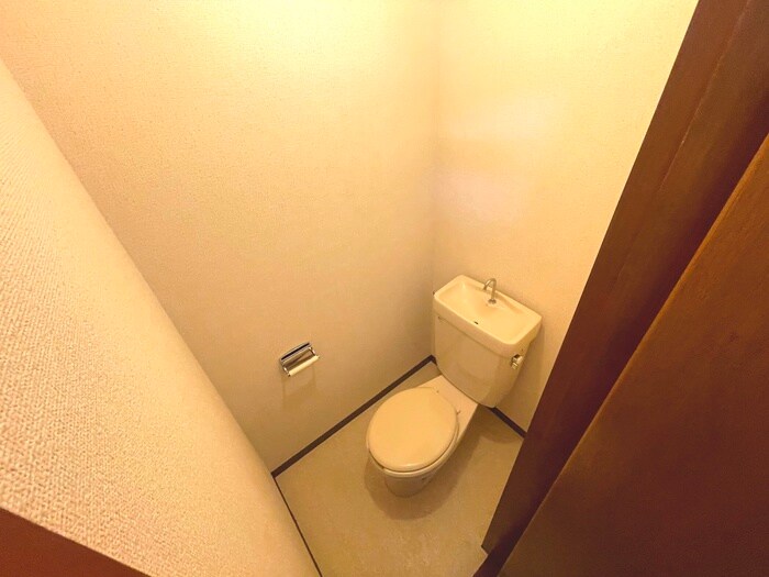 物件内観写真14　(トイレ)