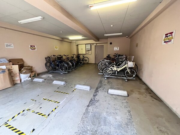 駐輪場