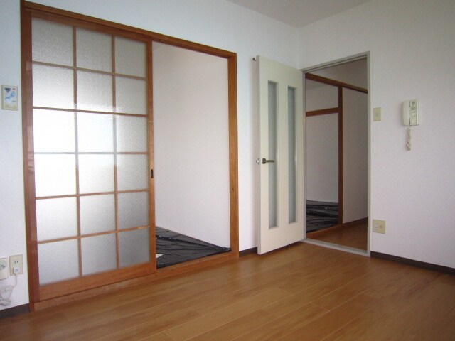 物件内観写真15　(居室)