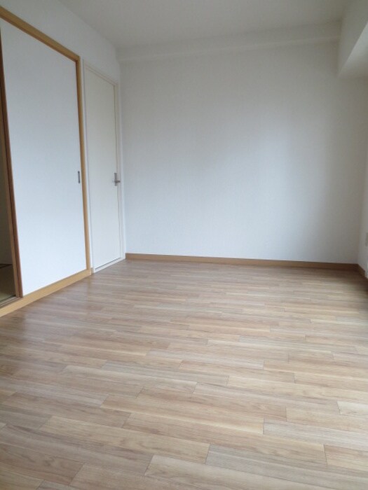 物件内観写真13　(居室)