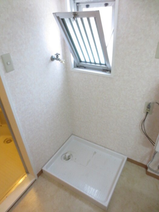 物件内観写真19　(洗濯機置場)