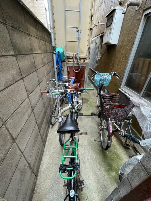 物件外観写真4　(駐輪場)