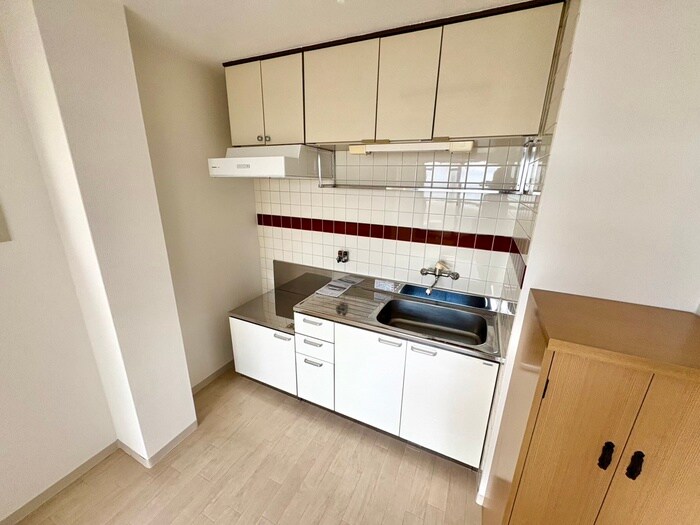 メゾンパシフィック三津屋のキッチン