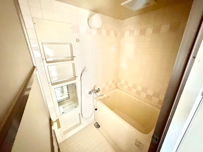 メゾンパシフィック三津屋のバス