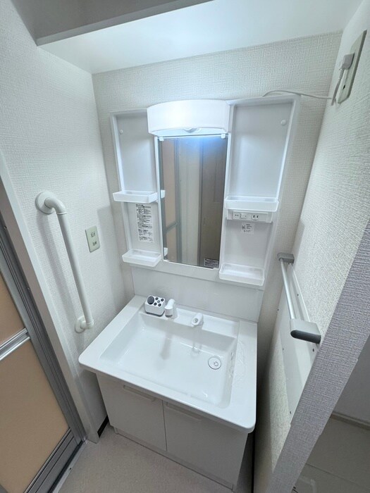 物件内観写真11　(洗面)