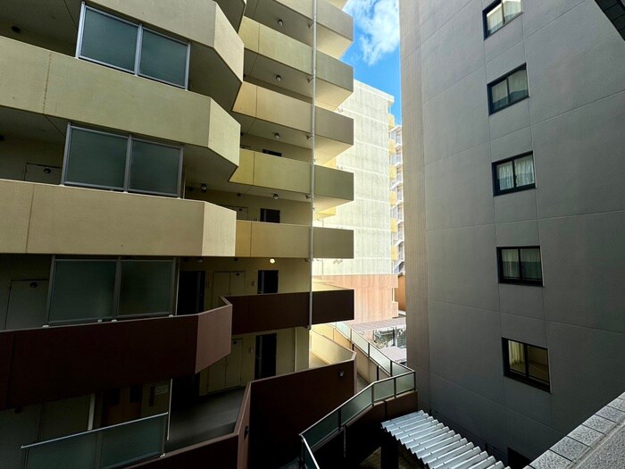 物件内観写真17　(室内からの展望)