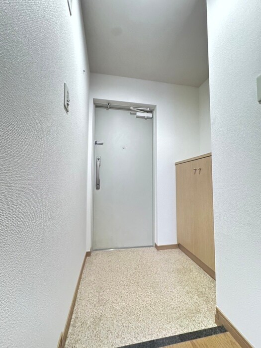 物件内観写真17　(玄関)