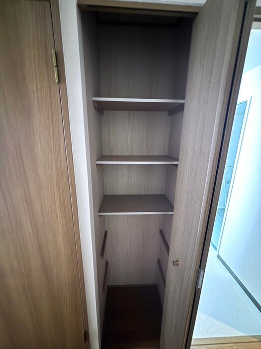 物件内観写真18　(収納)