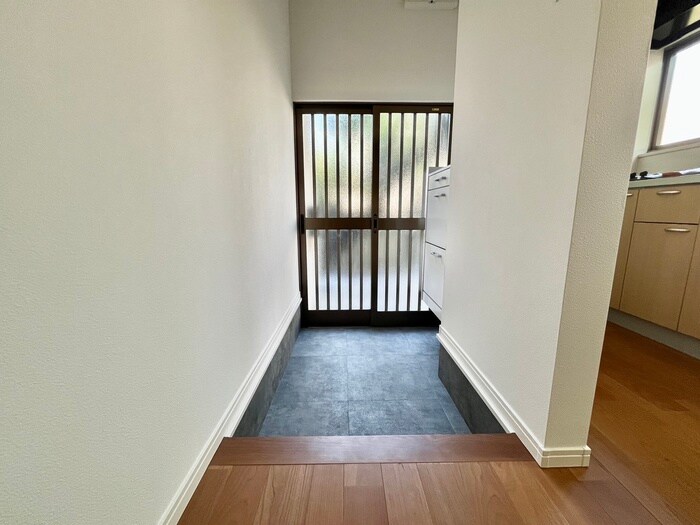 物件内観写真17　(玄関)