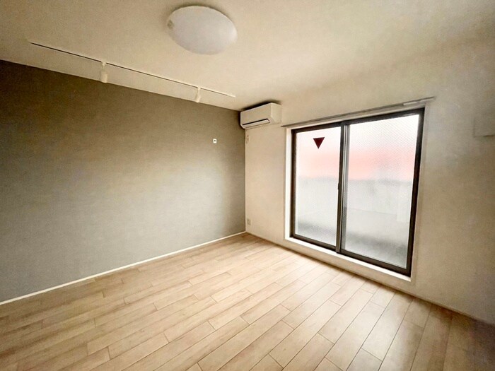 物件内観写真4　(居室)