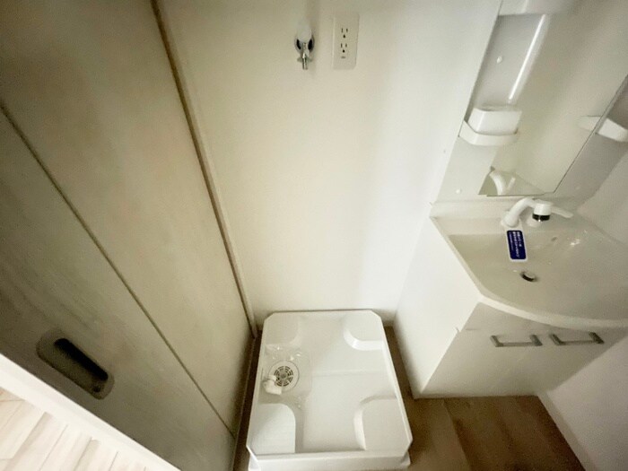 物件内観写真14　(洗濯機置場)