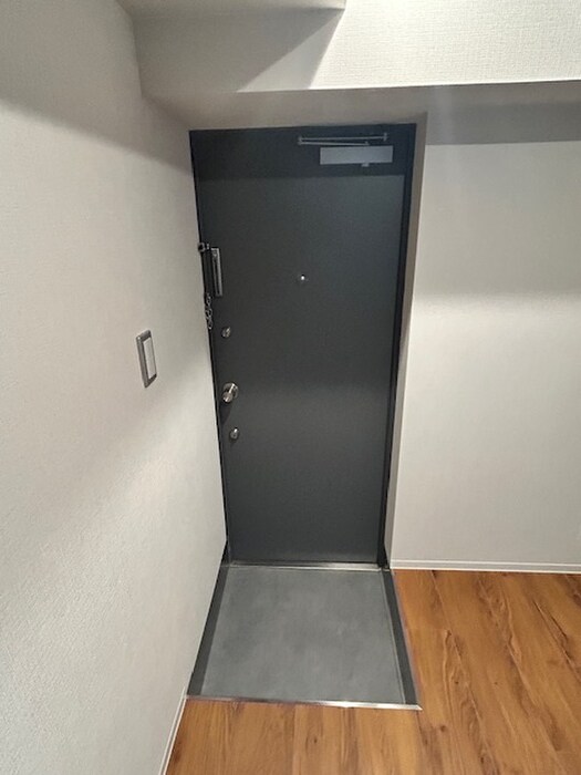 物件内観写真12　(玄関)