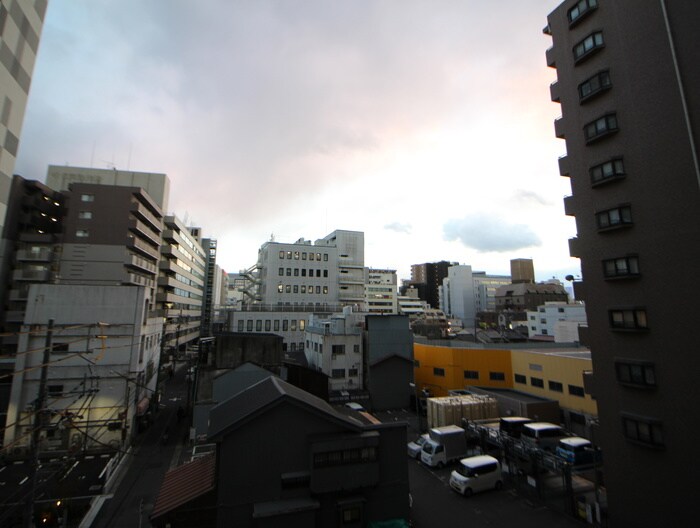 物件内観写真17　(室内からの展望)