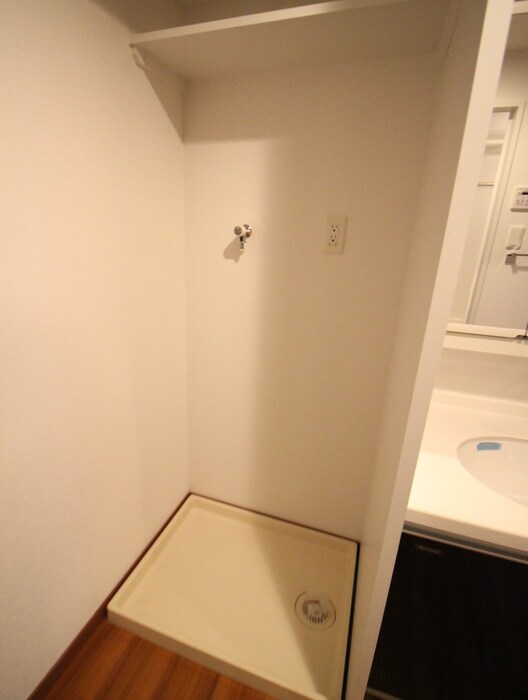 物件内観写真18　(洗濯機置場)