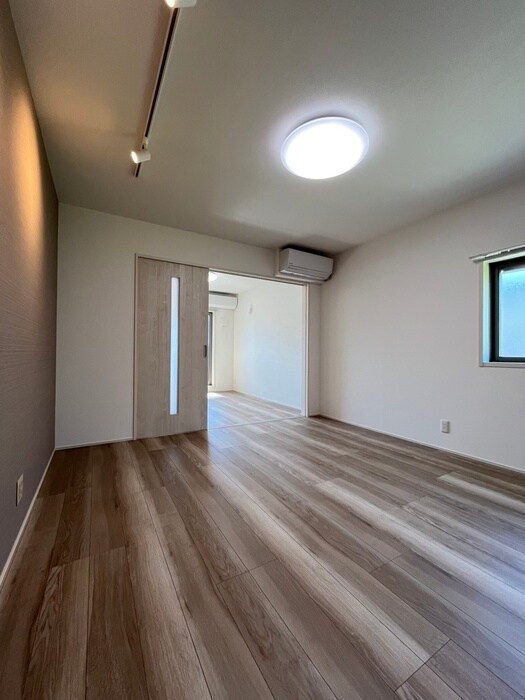 物件内観写真10　(居室)