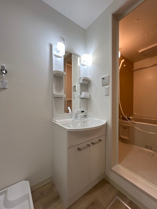 物件内観写真16　(洗面)