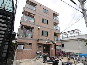 クリアスリ－外観写真