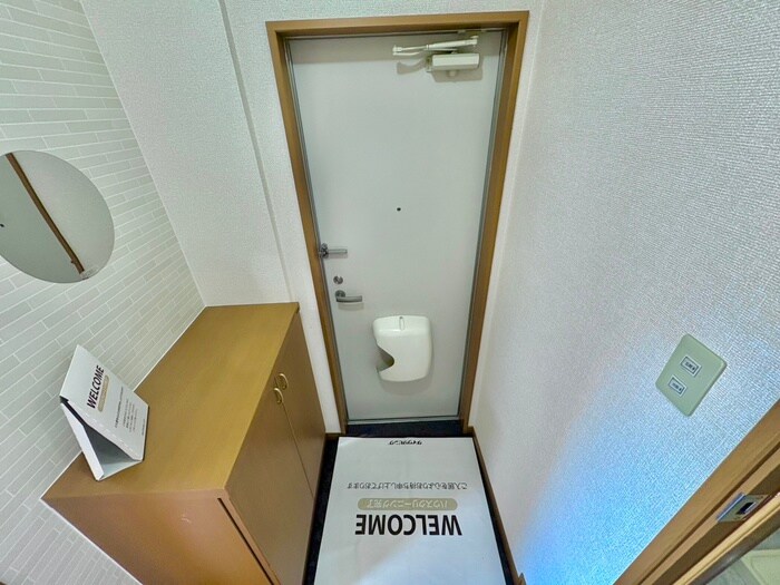 物件内観写真17　(玄関)