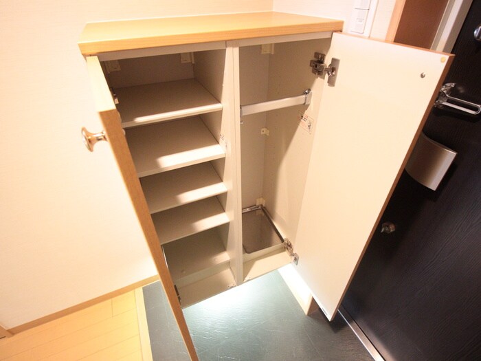 物件内観写真11　(靴箱)