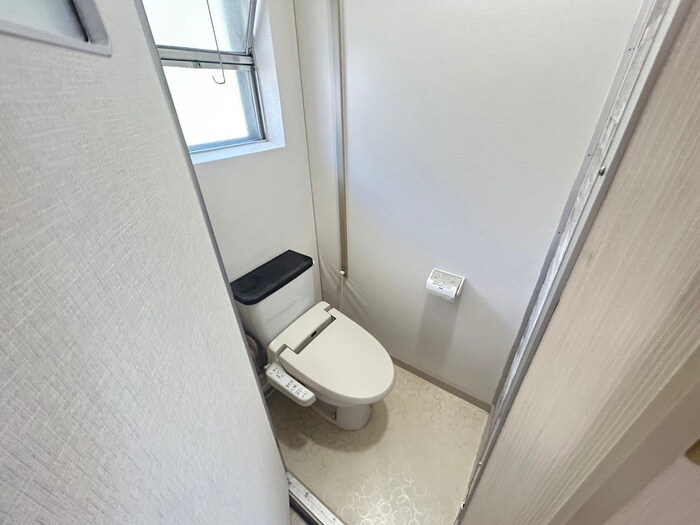 物件内観写真6　(トイレ)