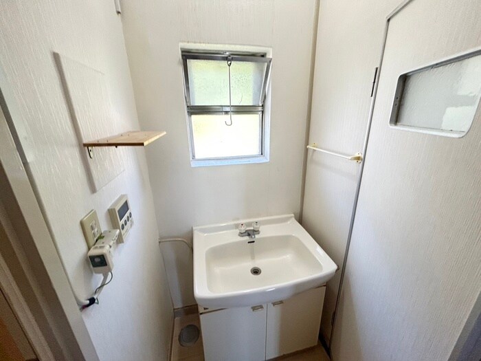 物件内観写真9　(洗面)