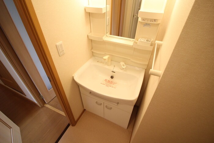 物件内観写真8　(洗面)