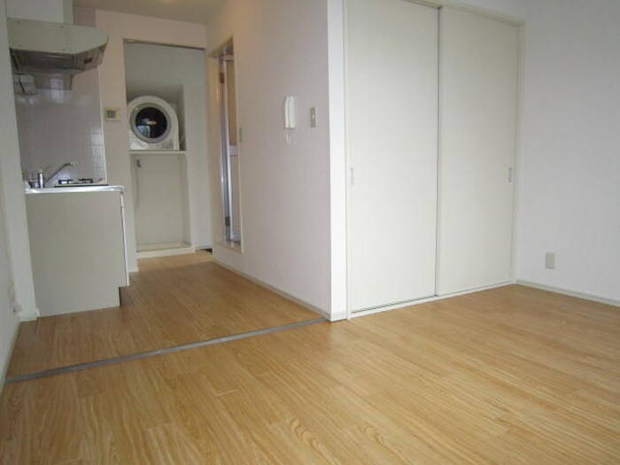 物件内観写真4　(居室)