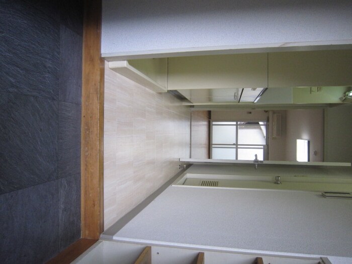 物件内観写真7　(玄関)