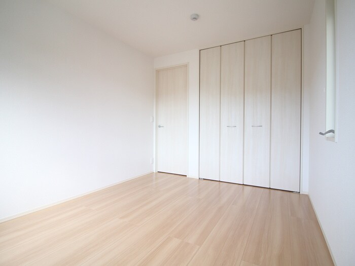 物件内観写真10　(居室)